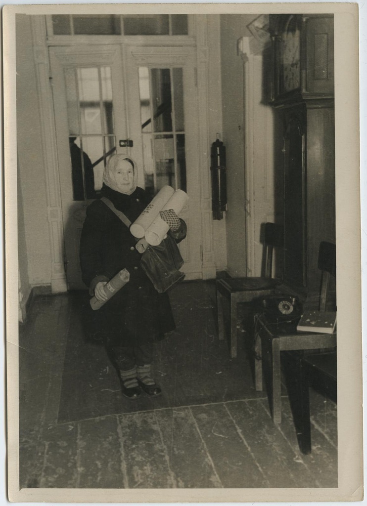 Kirjakandja kujutava kunsti kaugõppe kursuse postiga 1961