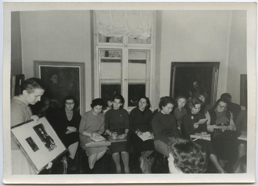 Direktor Vaike Tiigi loeng: "P. Rand, A. Laikmaa" 27. veebr. 1962.