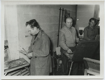 Seminari IV grupp kunstnik Silvia Jõgeveri rühm Tartu Kujutava Kunsti koolis 12.-17. jaan. 1965.  duplicate photo
