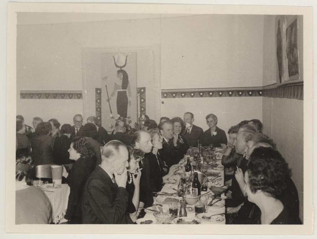 Peavarahoidja Tui Koorti 50. a. juubeli tähistamine 12. apr. 1964. Peolauas.