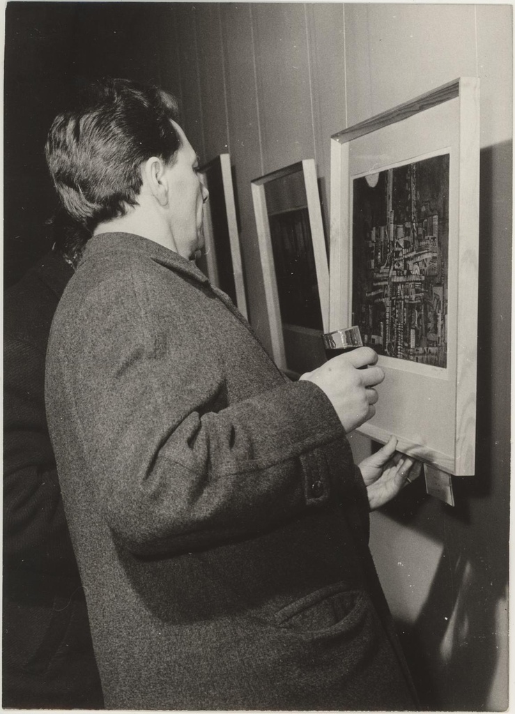 Eesti nõukogude graafika näituse avamine Prahas 8. jaan. 1970. (Obecni dóm Galerie Hlavniho mešta Prahy). Näitusega tutvumine