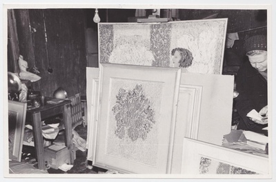 Ellinor Aiki ateljee pärast tulekahju 25.10.1969. Pildistas T. Ilomets kell 23.30. Muuseumi peavarahoidja Tuui Koort ateljees  similar photo