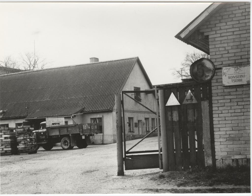 Etkvl Pärnu Kalamajandi Väike-Jõe Conservative Check Office external view