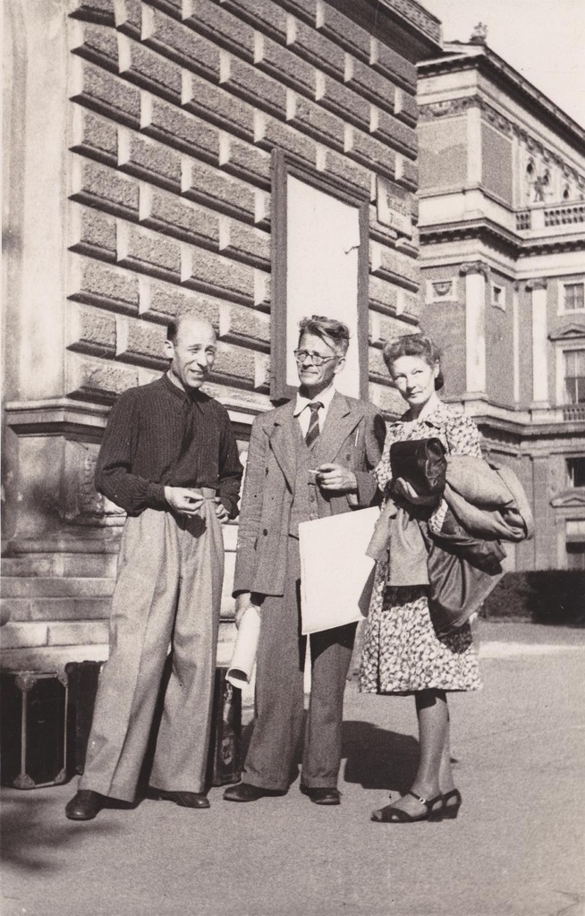 E. Viiralt Viinis 1944. aastal.