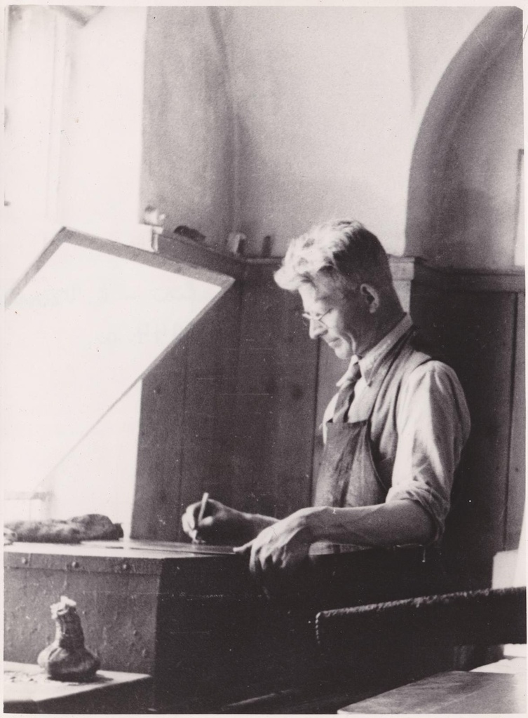 E. Viiralt Viinis 1944. aastal.