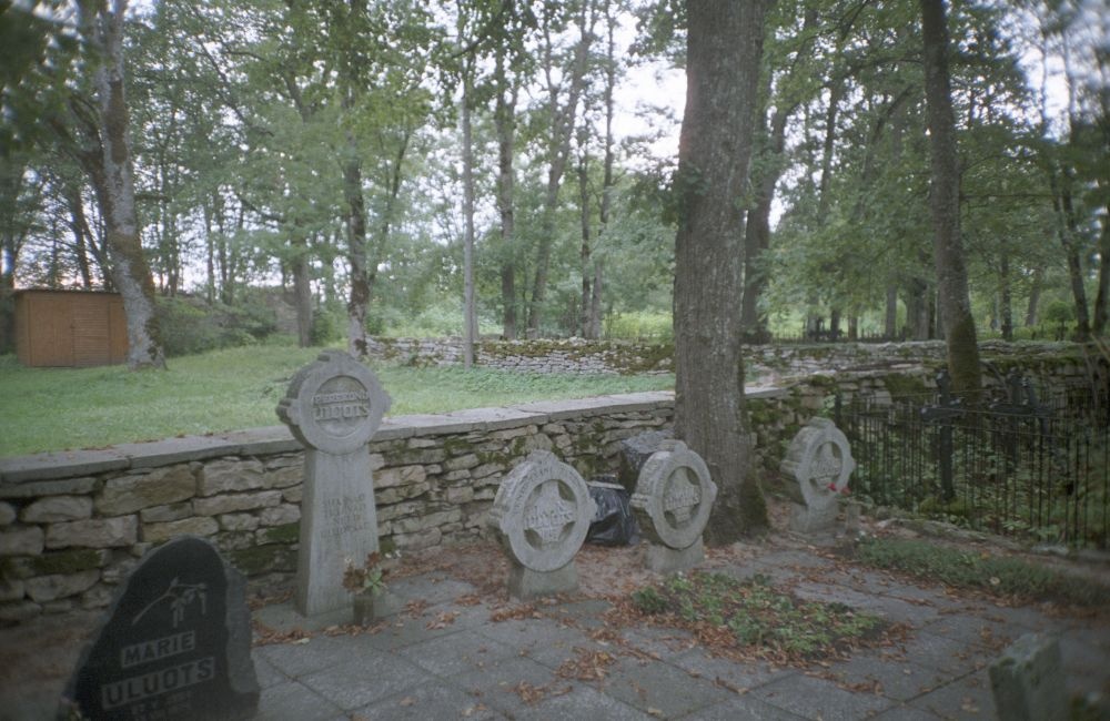 Family refuge of the Uluots on Kirbla cemetery