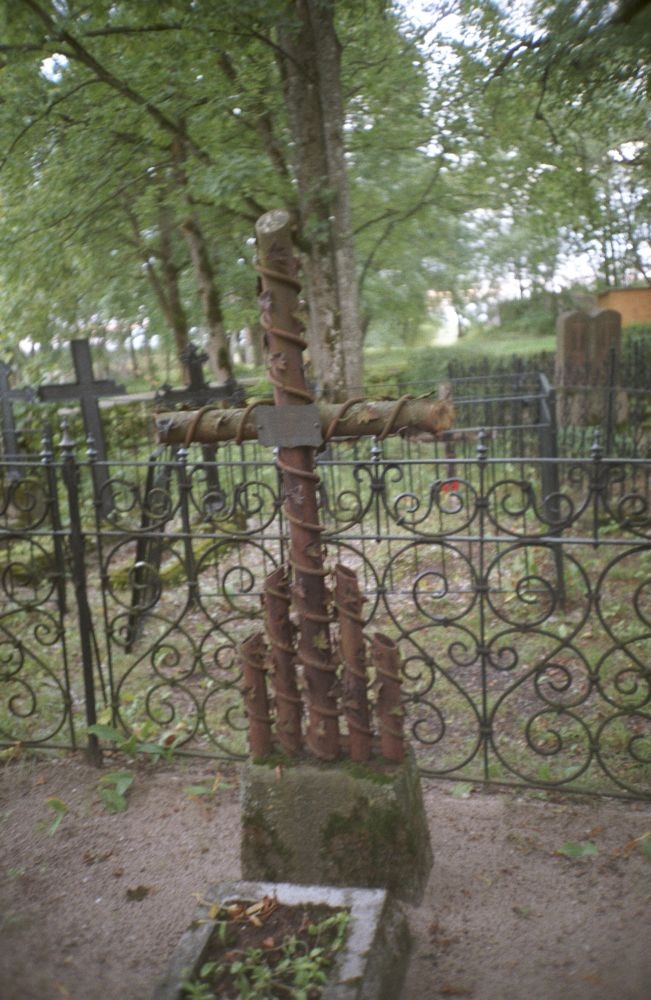 Iron-based pipes on the Kirbla cemetery