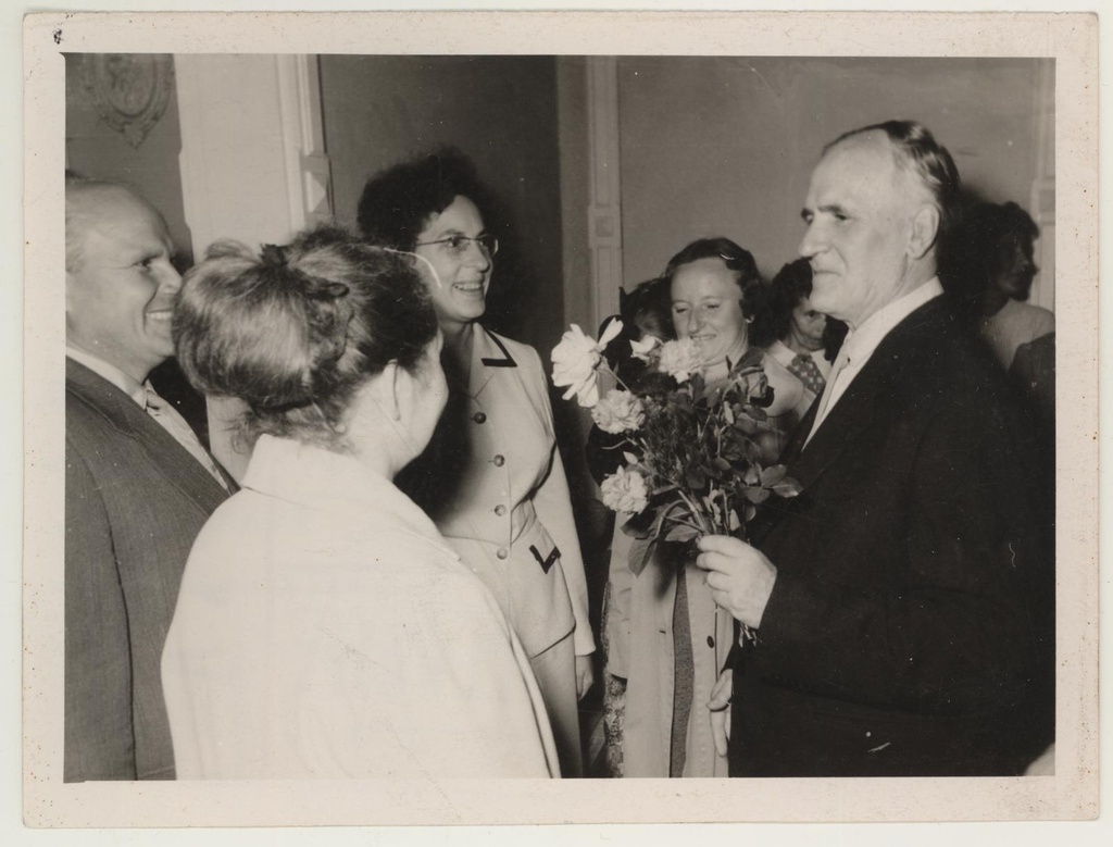 Skulptor professor Anton Starkopfi personaalnäituse avamine 28. aug. 1960