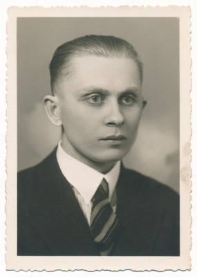 foto, Jaan Sulg, u 1935, foto R. Jakobson  duplicate photo