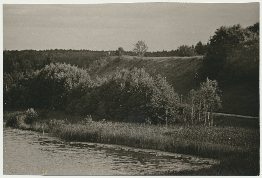 foto, Viljandimaa, Sinialliku linnamägi, 1960, foto A. Kiisla