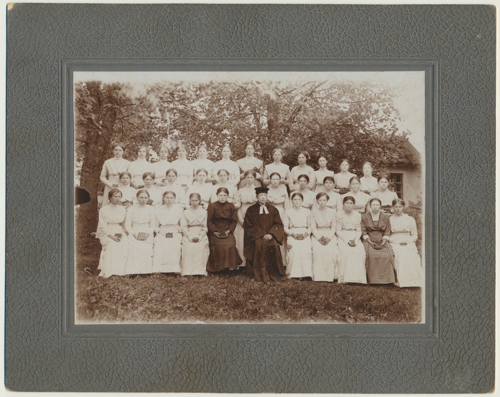 foto, Viljandimaa, Kõpu, leerilapsed, neiud, õpetaja Johann Tischler, 1913, foto Laane