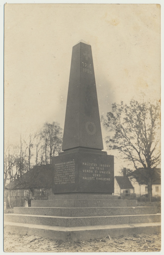 foto, Vabadussõjas langenute mälestussammas, Halliste, u 1934
