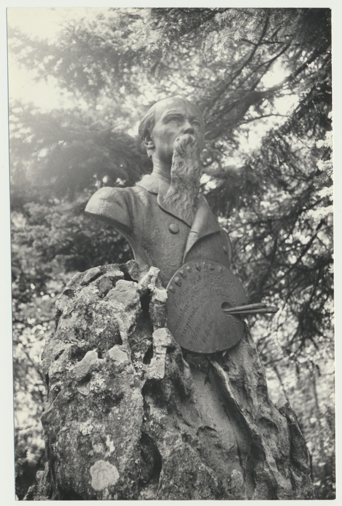foto, Viljandimaa, Suure-Jaani, J. Köleri hauamonument, u 1975, foto L. Vellema
