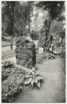 foto, Viljandimaa, Suure-Jaani, Kölerite hauaplats, 1977, foto E. Veliste  duplicate photo