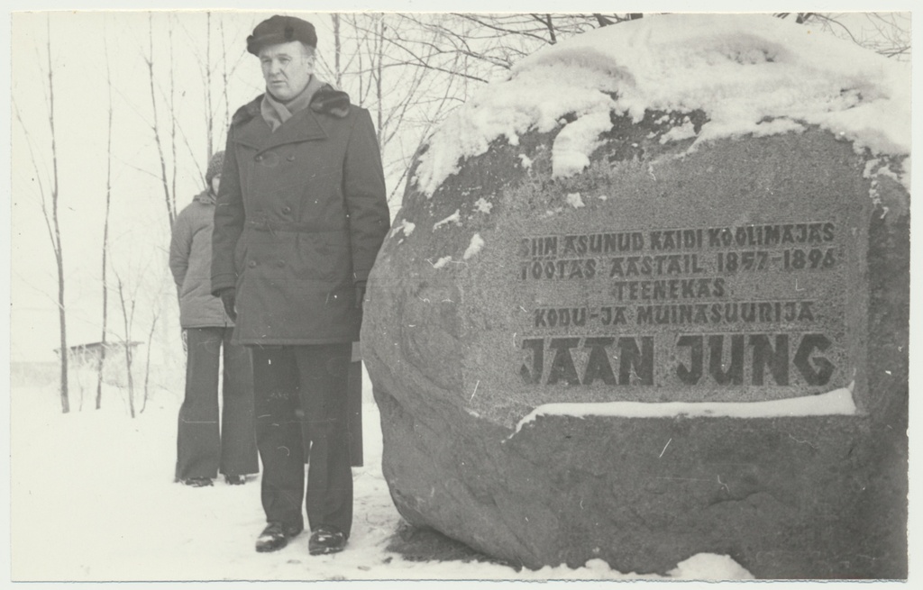 foto, Viljandimaa, Abjaku küla, Jaan Jungi mälestuskivi avamine, 20.12.1976, foto A. Veiksar