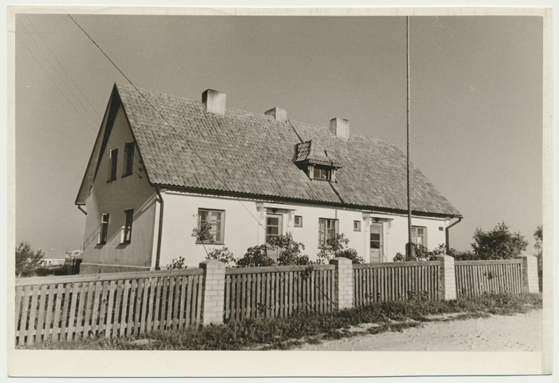 foto, Viljandi, Veterinaarravila elamu, 1952, foto L. Vellema