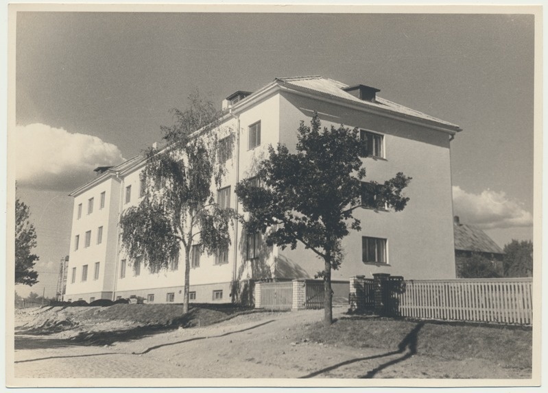 foto, Viljandi, Leola tn 14, korterelamu, 1959, foto L. Vellema