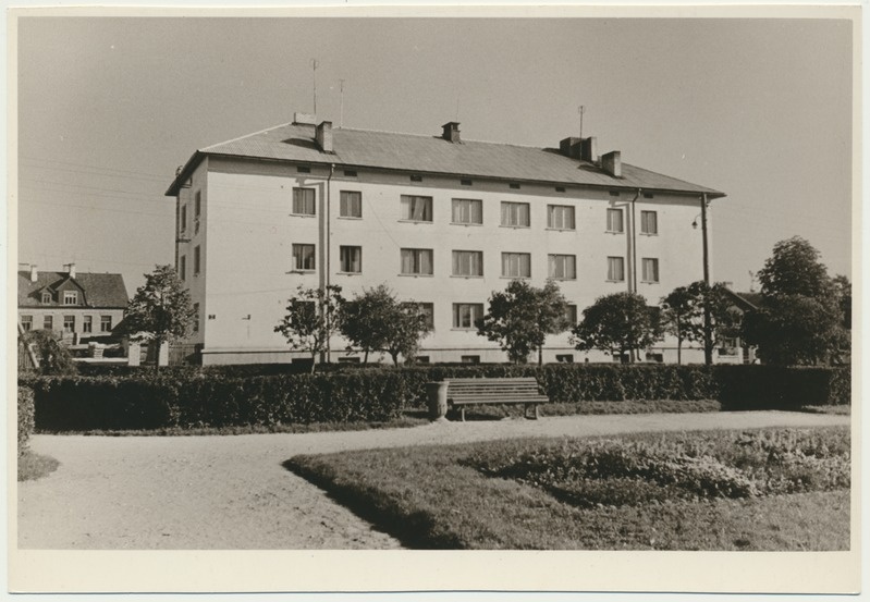 foto, Viljandi, Oru tn 3, korterelamu, 1959, foto L. Vellema