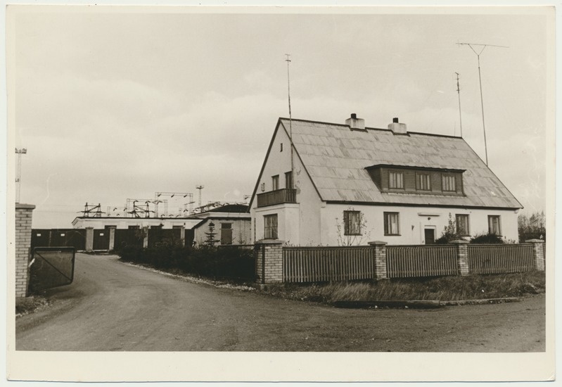 foto, Viljandimaa, Mustivere küla, Tomuski tee 7, elektrialajaam, elamu, 1959, foto L. Vellema