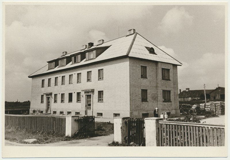 foto, Viljandimaa, Savikoti, korterelamu, 1958, foto L. Vellema