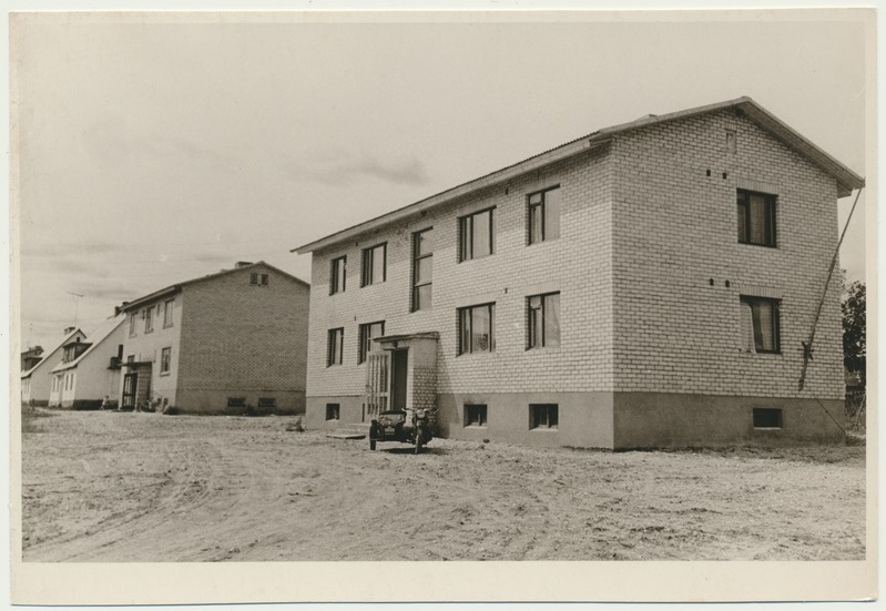 foto, Pärnumaa, Tõlla sovhoosi (Tõlla küla), elamud, 1963, foto L. Vellema