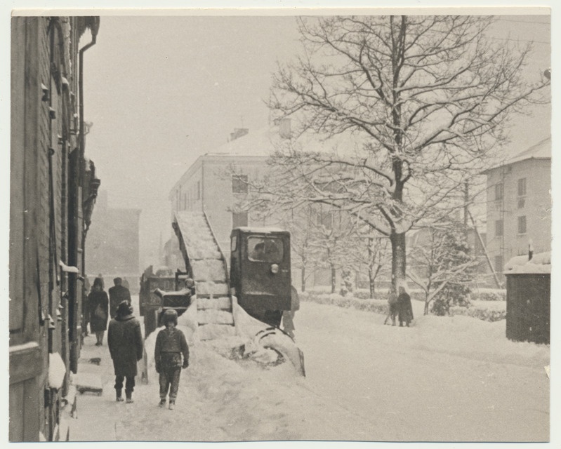 foto, Viljandi, Lossi tn, lumekoristus, 1967, foto A. Kiisla