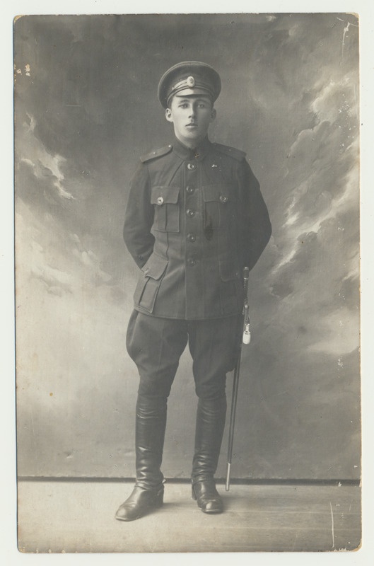 foto, R. Mager tsaariarmees, täisportree, 1917, Vilno