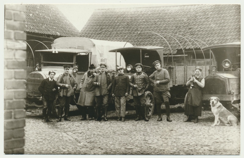 foto, Viljandi, Saksa sõjaväe kolonn lahkumine, 06.11.1918