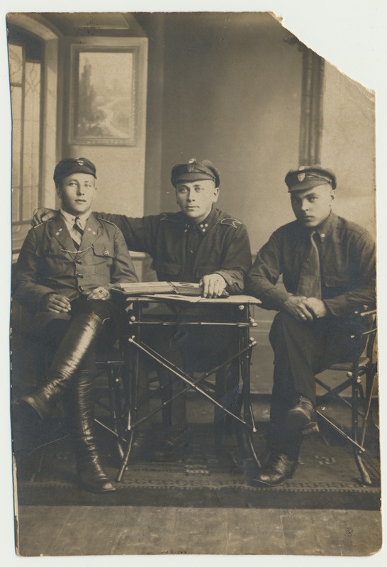 foto, Narva, Eesti Vabadussõda, 3 meest, sh V. Naestem, 23.12.1919