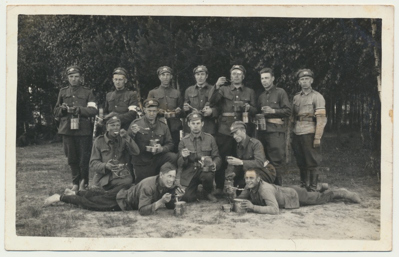 foto, Petseri, 7. jalaväerügement, I pataljon, lõunatund, 1930