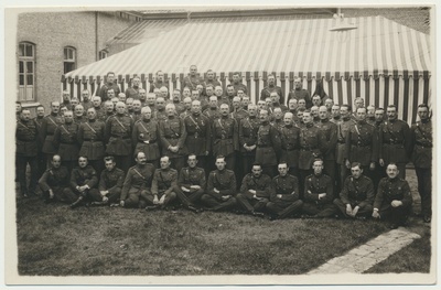 foto, Prantsusmaa, grupp sõjaväelasi, sh J. Junkur, 06.08.1928  duplicate photo