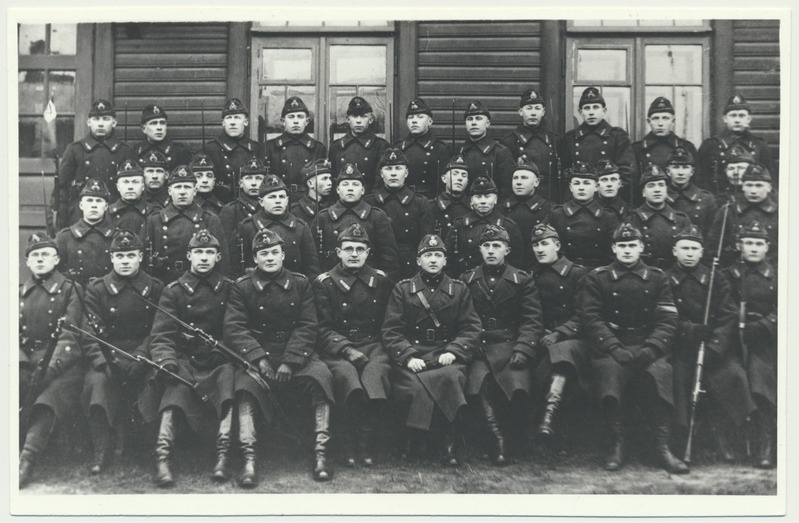 fotokoopia, Tallinn, Kalevi pataljon, noorsõdurid pärast vannutamist, sh J. Vaga, 1930