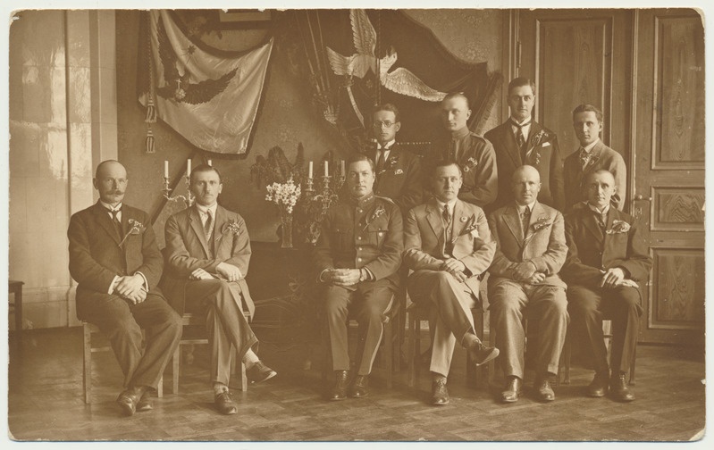 foto, Kaitseliidu Sakalamaa malev, grupp, sh maavanem H. Lauri, J. Raudmäe (Eisenberg), u 1930