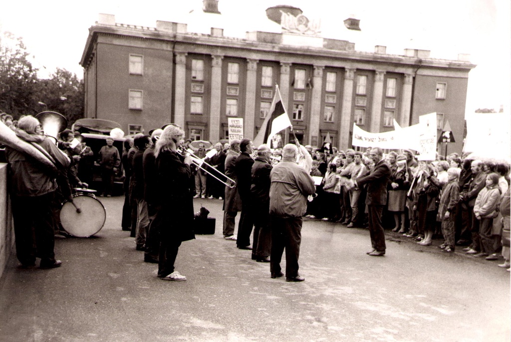 Folk miiting in Jõhvis