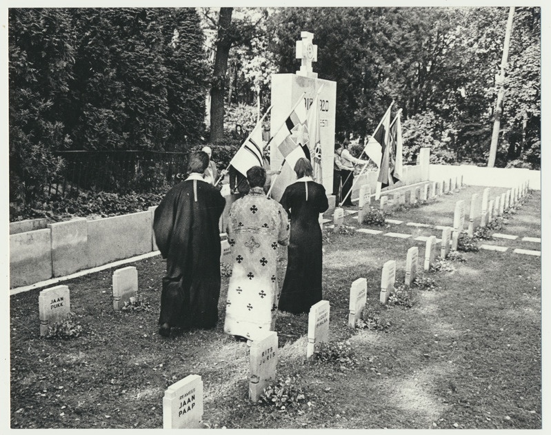 foto, Viljandi, Vabadussõjas langenute ühiskalmistu, taasavamine, 1991, foto E. Veliste