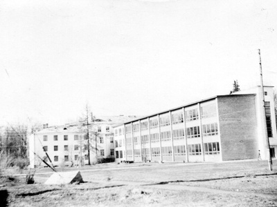 Tihemetsa sovhoostehnika rephoto