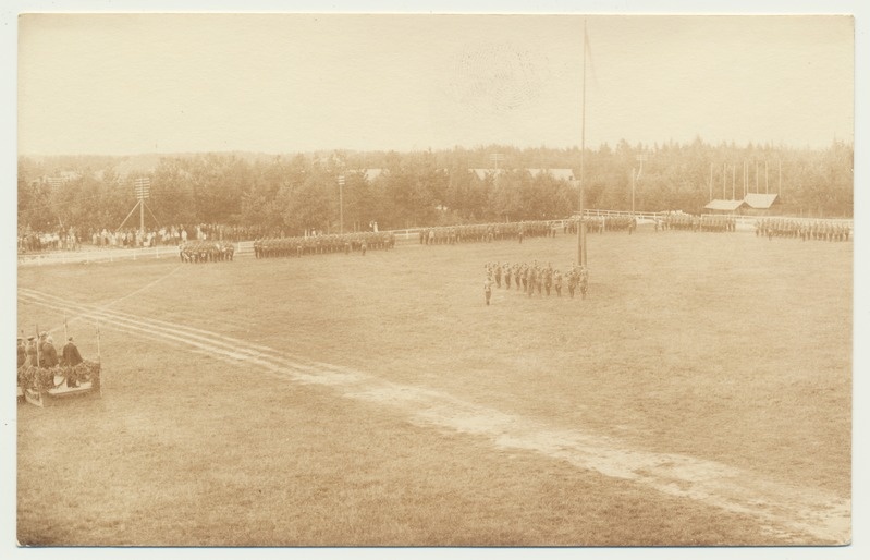 foto, Värska sõjaväelaager, rivistus lipuväljakul, 11.07.1930