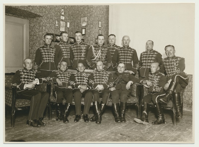foto, Tartu, grupp ratsaväelasi, 1932, foto P. Grüneb