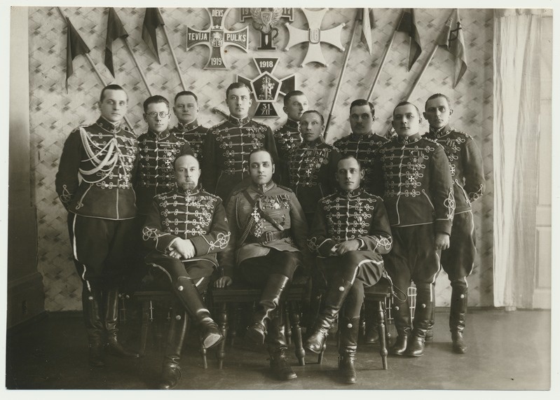 foto, Tartu, grupp ratsaväelasi, 1932, foto P. Grüneb