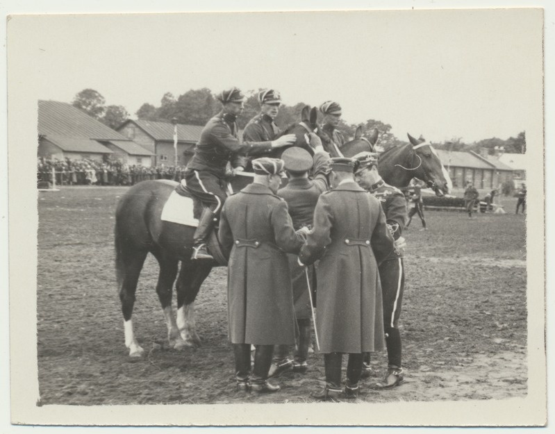foto, Tartu, ratsarügement, ratsavõistlused, 1935