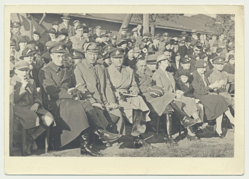 foto, Tartu, ratsarügement, ratsavõistluste publik, 1936