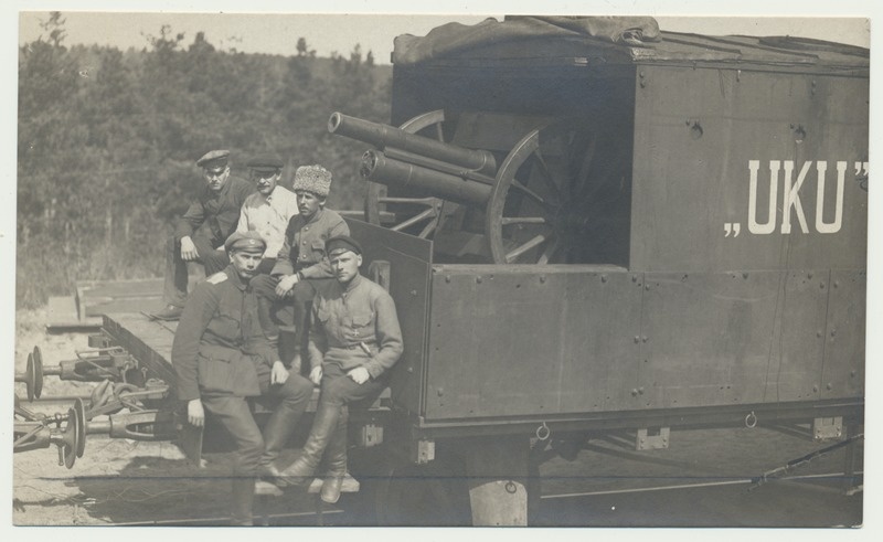 foto, Eesti Vabadussõda, laiarööpmeline soomusrong nr 2 UKU, u 1919, foto Parikas