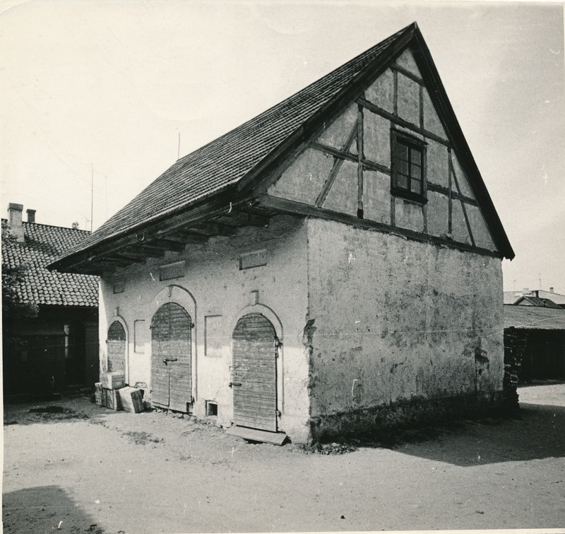 foto, Viljandi, ait Lossi t 11 hoovis, 1970ndad, foto E. Veliste