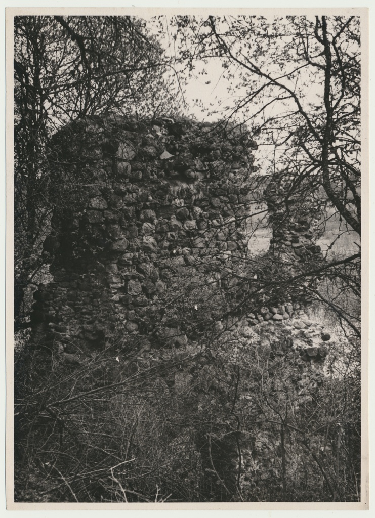 foto, Viljandimaa, Tarvastu lossivaremed, väravatorn, sisevaade, u 1970