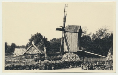 fotopostkaart, Saaremaa, taluhooned, tuulik, u 1930, foto V. Suraš  duplicate photo