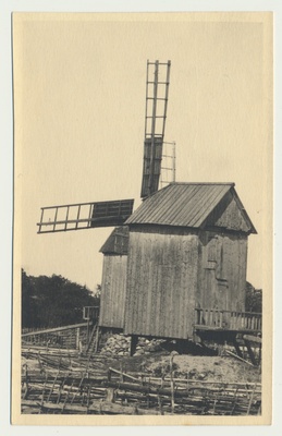 fotopostkaart, Saaremaa, 2 tuulikut, u 1930, foto V. Suraš  duplicate photo