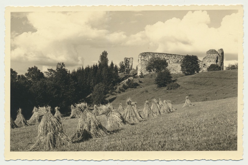 fotopostkaart, Võrumaa, Vastseliina piiskopilinnuse varemed, 1939, foto J. Triefeldt