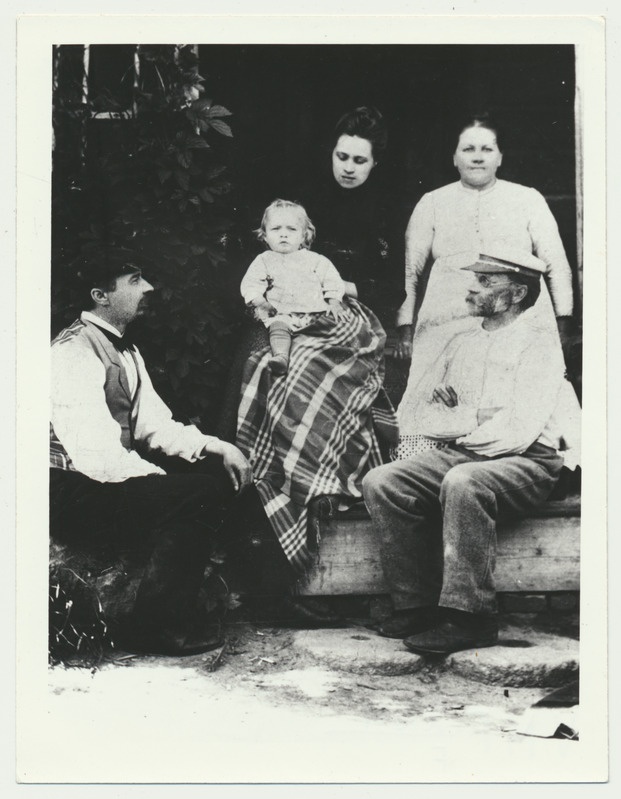 fotokoopia, A. Kitzberg ja vend Jaan perega, 1901