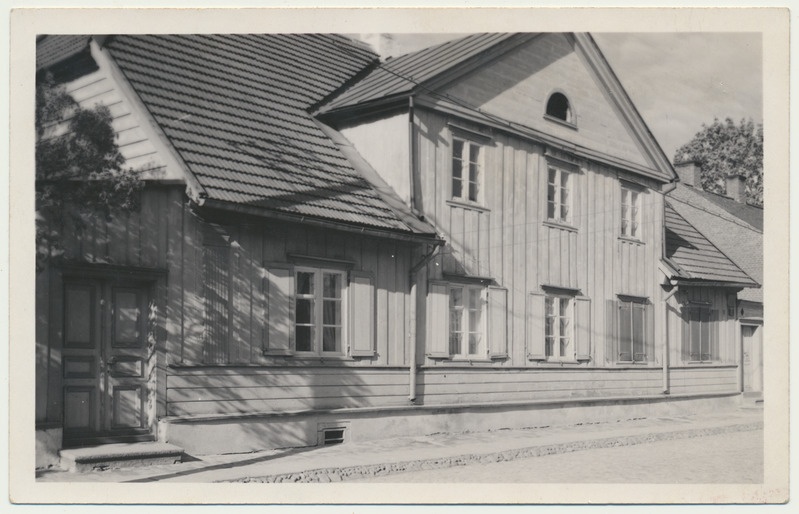 fotopostkaart, Viljandi, Jakobsoni tn 22, Sakala toimetus 1880-1882, u 1935, foto T. Parri