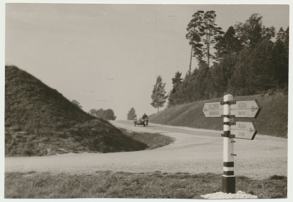foto, Valgamaa, Pikasilla, ristmik, teeviit, 1963